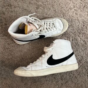 Nike White and Black High-Tops